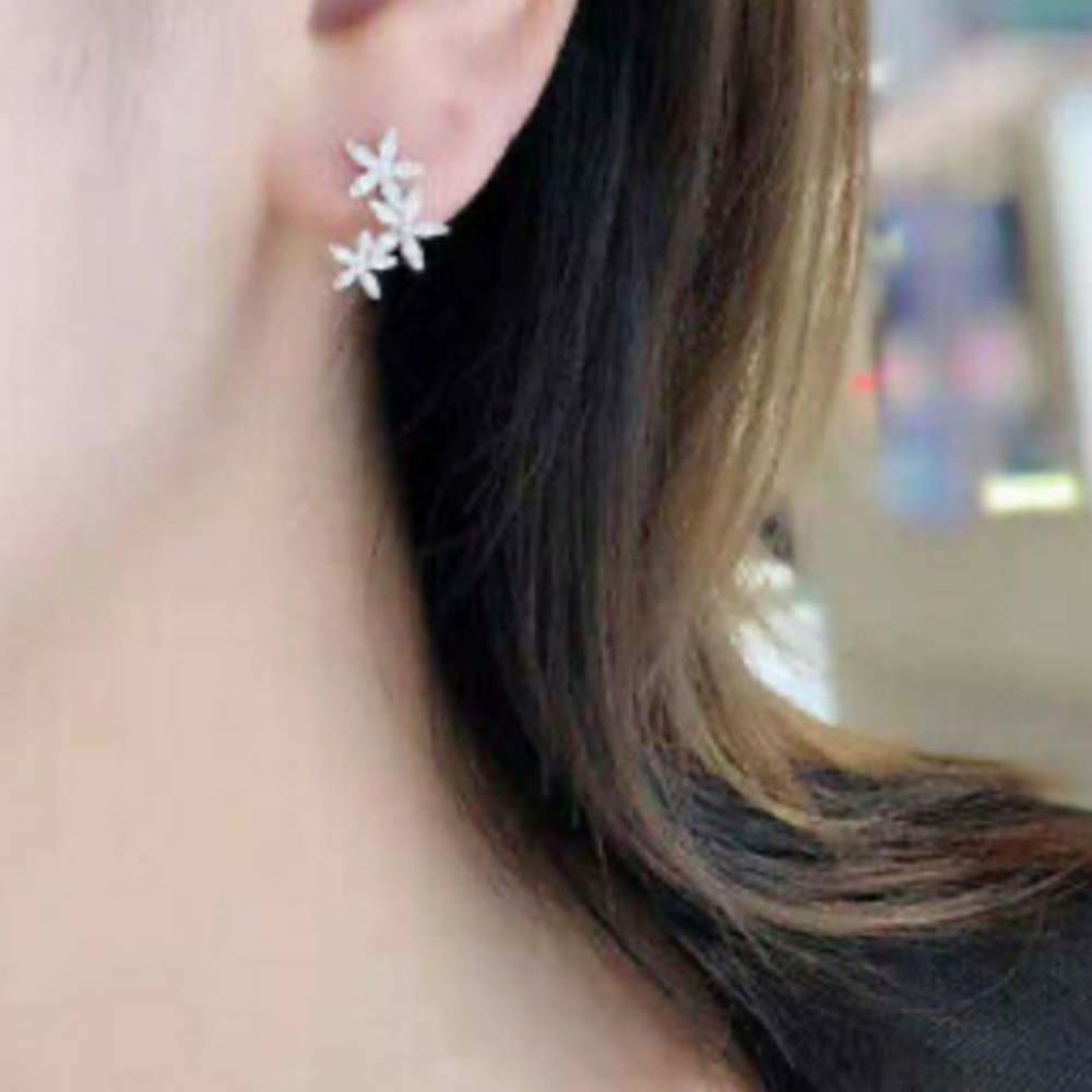 New 925 Sterling silver Flowers Stud Earrings